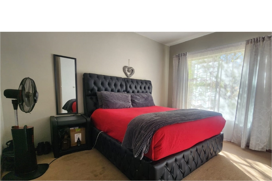 2 Bedroom Property for Sale in Wilkoppies North West
